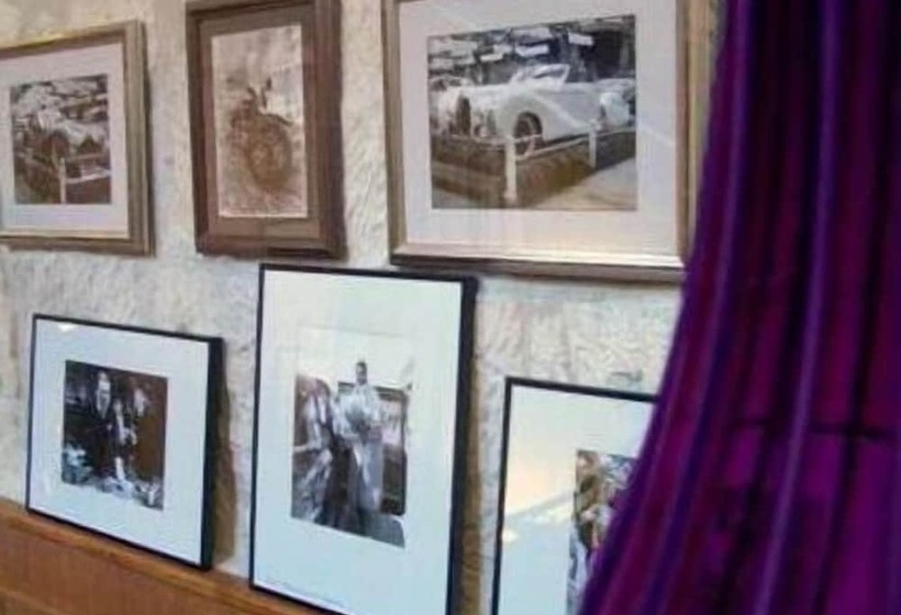 فندق Saint Trophime