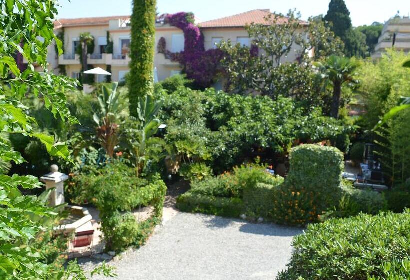 ホテル Hôtel La Villa Sainte Valérie Adults Only