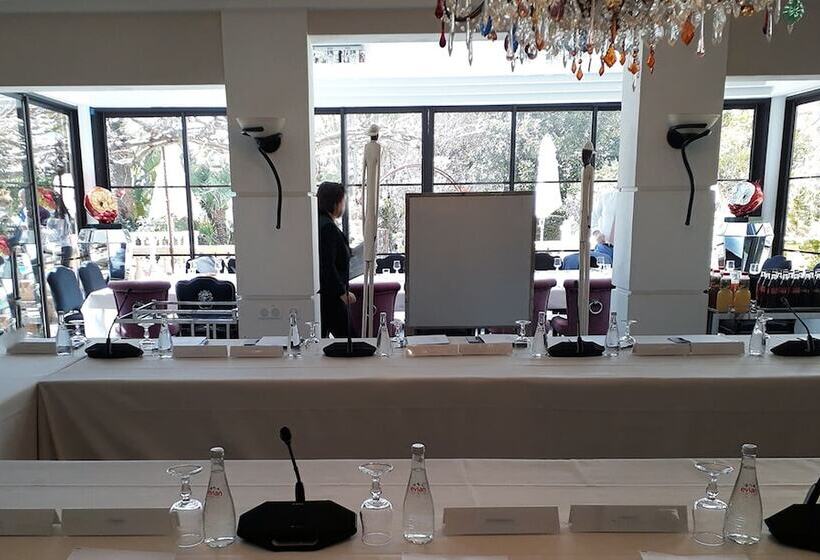 ホテル Hôtel La Villa Sainte Valérie Adults Only