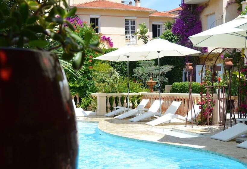 ホテル Hôtel La Villa Sainte Valérie Adults Only