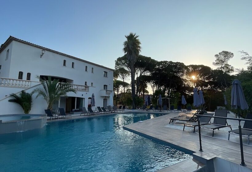 호텔 Le Confidentiel Hôtel & Spa