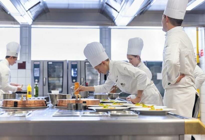 ホテル Hôtel Savoie Leman