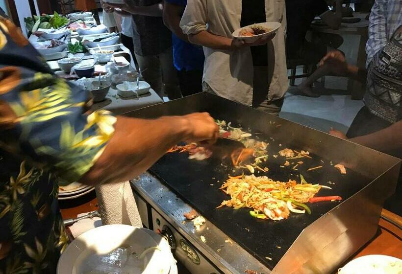 هتل Savusavu Hot Springs