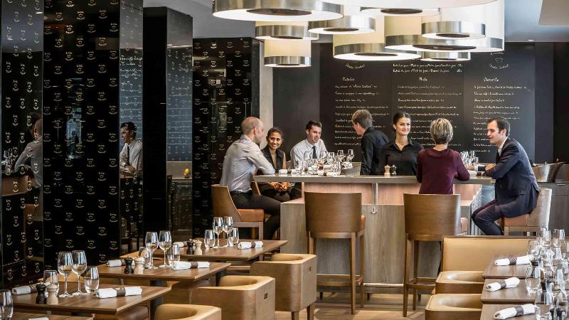 ホテル Sofitel Paris Arc De Triomphe