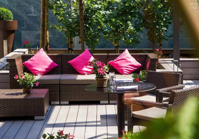 Отель Sofitel Strasbourg Grande Ile