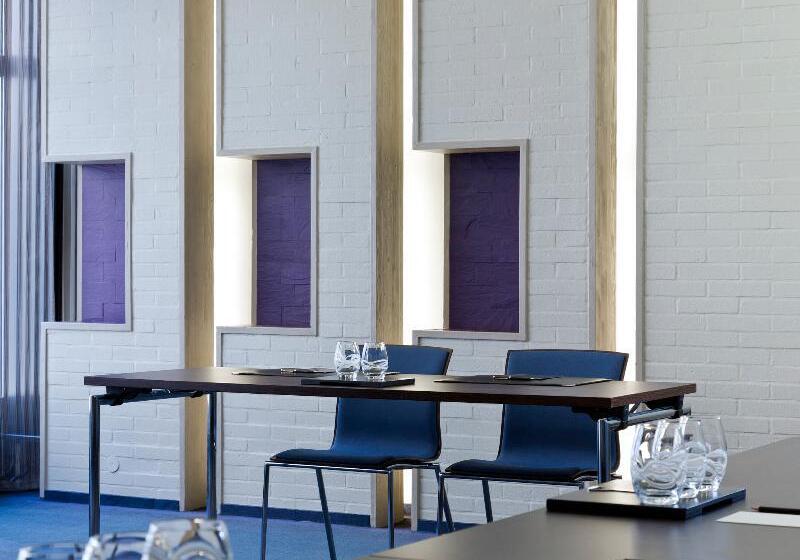 Отель Sofitel Strasbourg Grande Ile