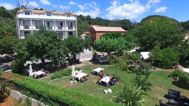 ホテル Sole E Monti