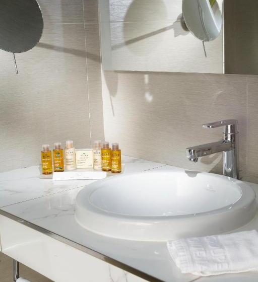 Отель Splendid Etoile