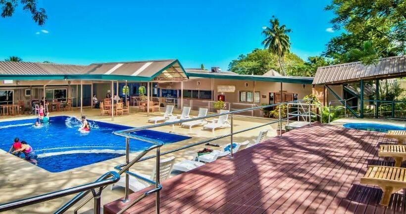 هتل Tanoa Skylodge