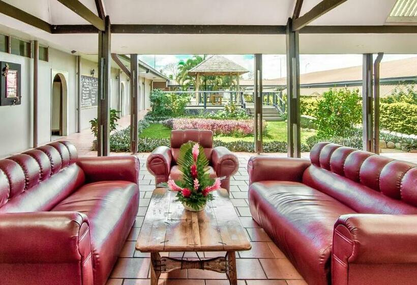 ホテル Tanoa Skylodge