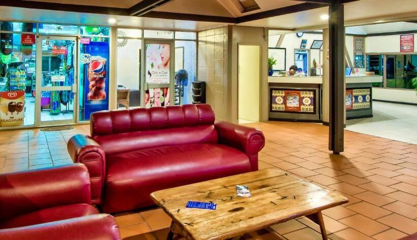 ホテル Tanoa Skylodge