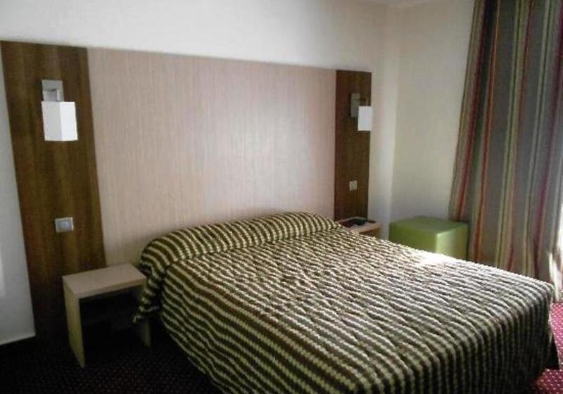 ホテル Terminus Montparnasse