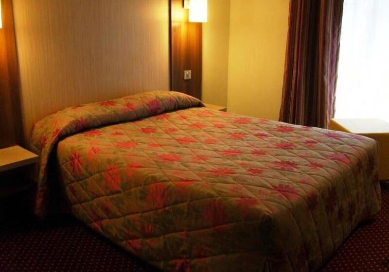 ホテル Terminus Montparnasse