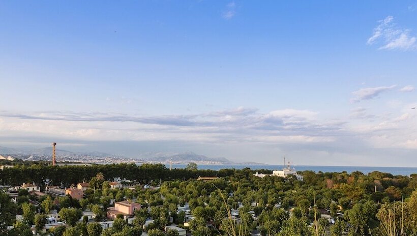 ホテル Thalazur Antibes   & Spa