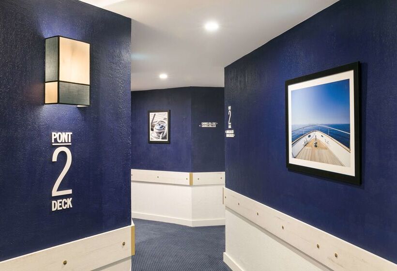 The Deck Hotel By Happyculture