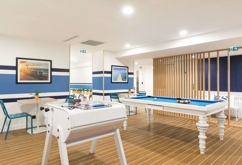 The Deck Hotel By Happyculture