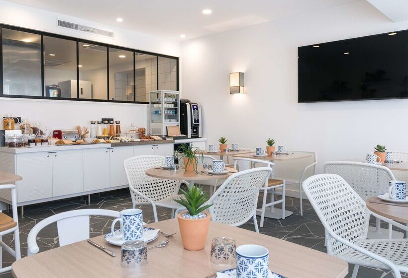 The Deck Hotel By Happyculture