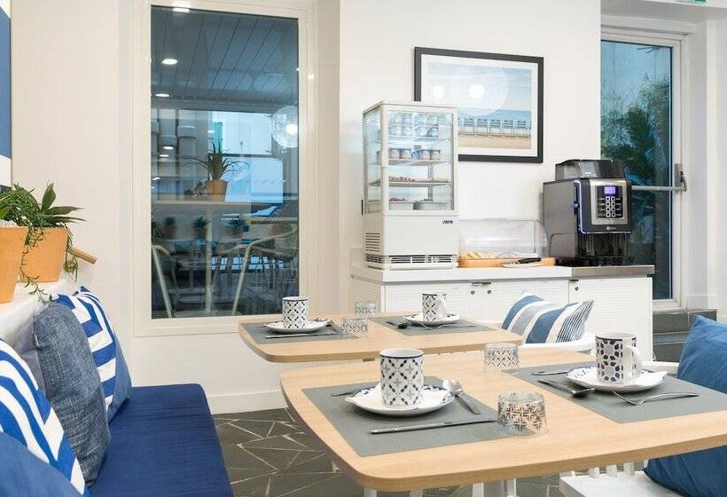 The Deck Hotel By Happyculture