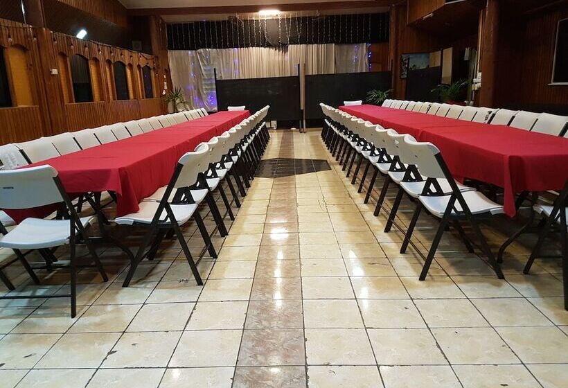 酒店 Grand Melanesian