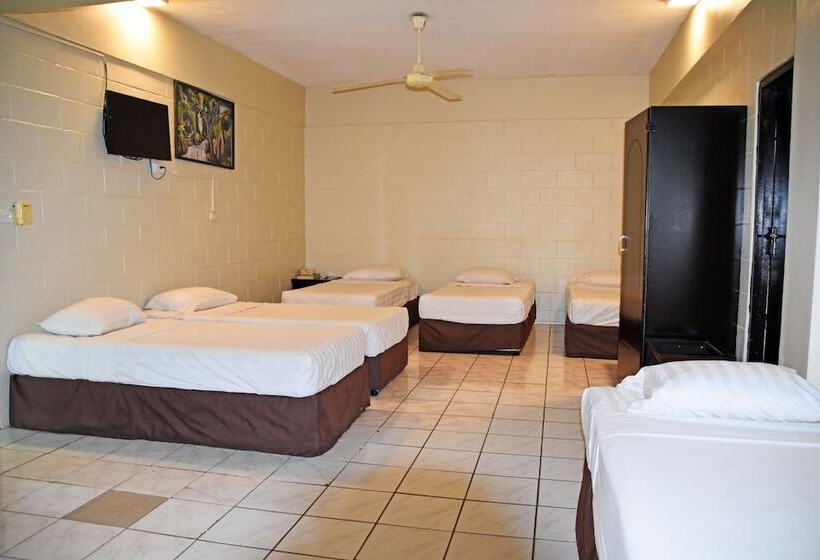 酒店 Grand Melanesian