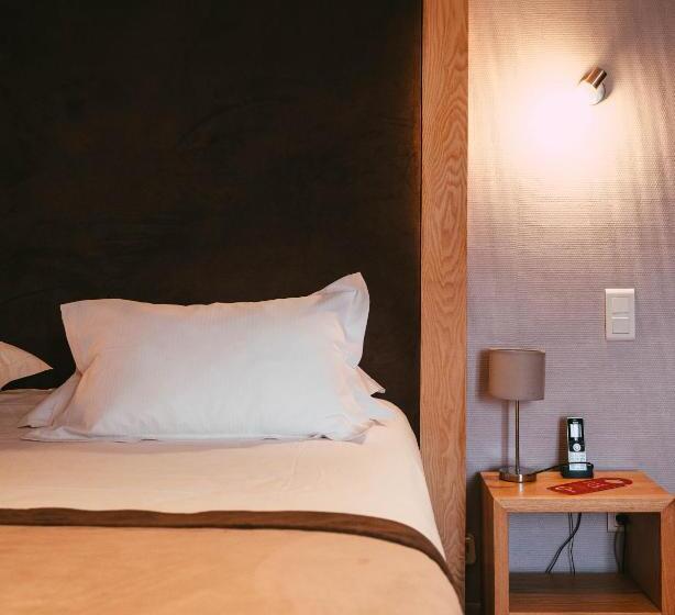 Отель The Originals Boutique, Hôtel Du Pont Roupt, Mende