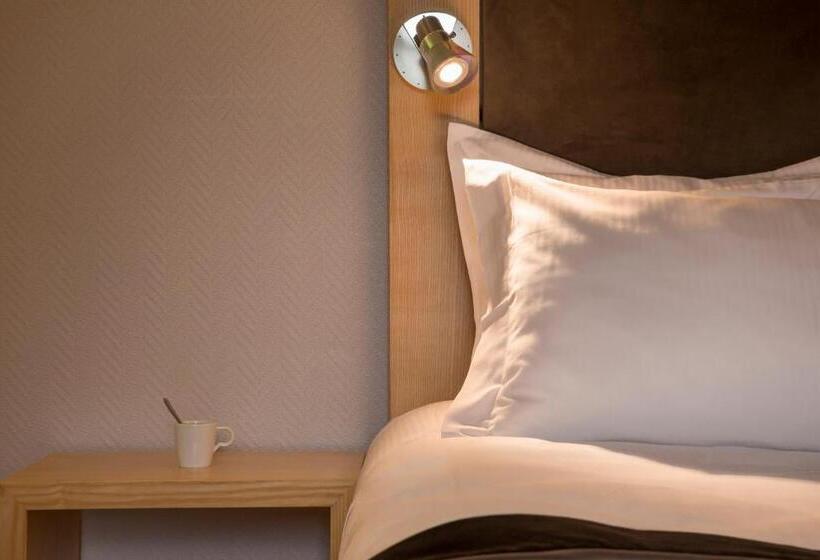 Отель The Originals Boutique, Hôtel Du Pont Roupt, Mende