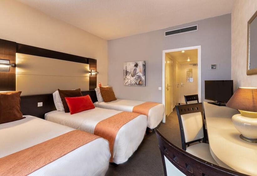 Отель The Originals City, Hôtel Galaxie, Nice Aéroport