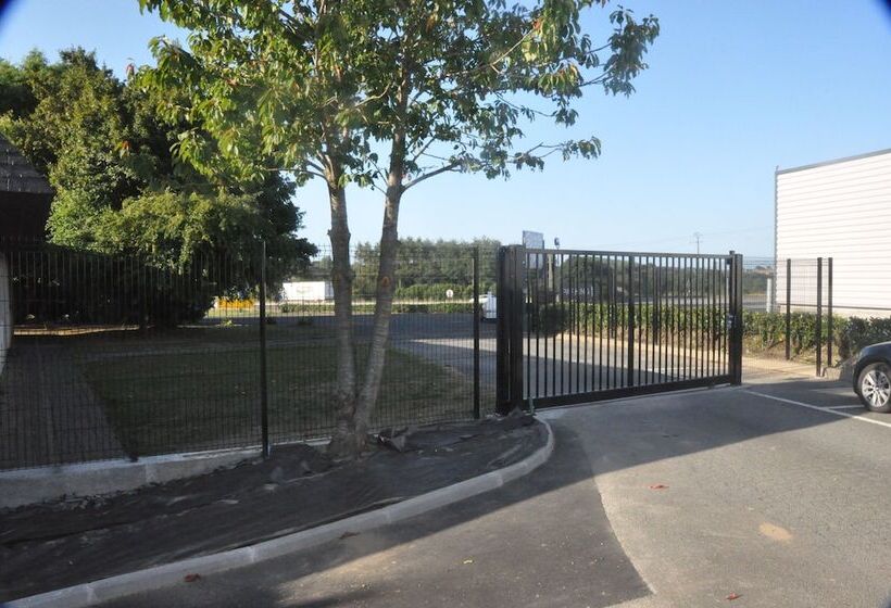 호텔 The Originals City, Hôtel Les Caps, Saintbrieuc Est