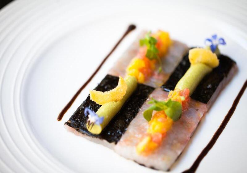 ホテル Hôtel Vernet Champs Elysées Paris