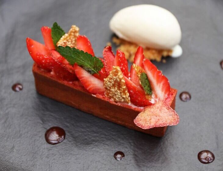 ホテル Hôtel Vernet Champs Elysées Paris