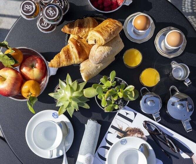 ホテル Victoria Palace