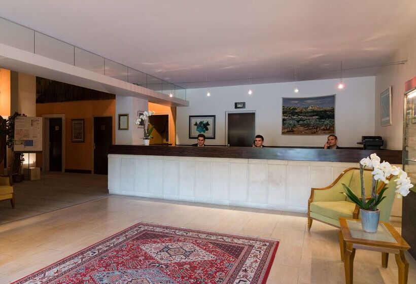 酒店 Villa Borghese, The Originals Relais