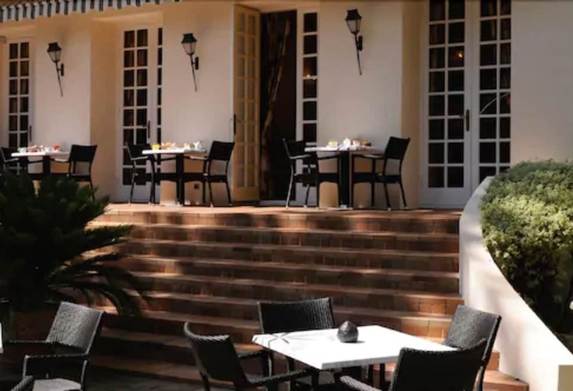 ホテル Villa Victoria