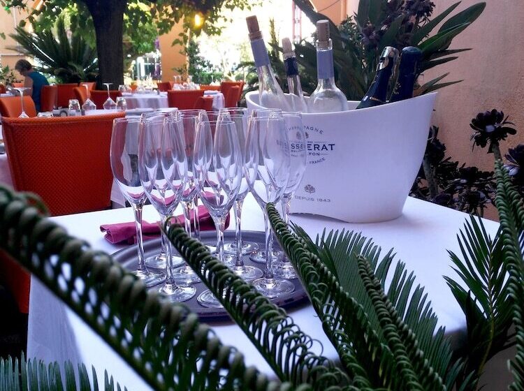 Logis Hotel Le Provencal