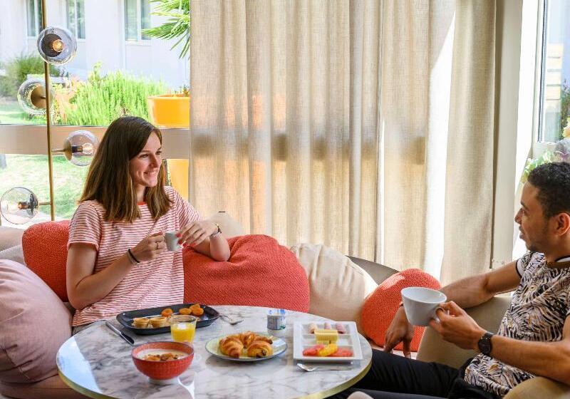 Novotel Orléans Chemins De Sologne Demeures De Campagne