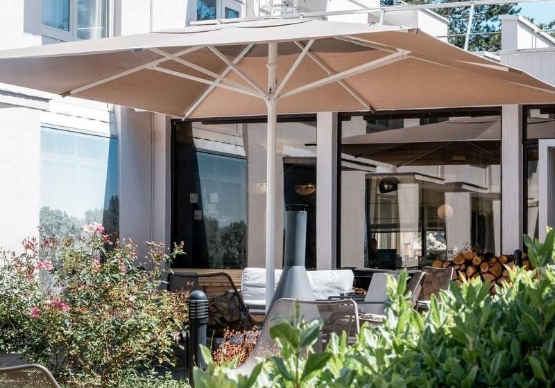 Novotel Orléans Chemins De Sologne Demeures De Campagne