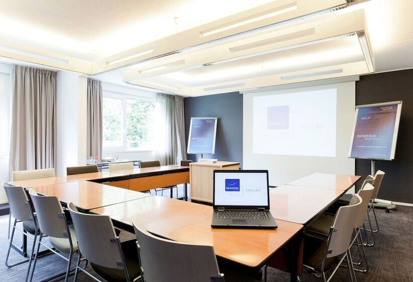 Novotel Saclay