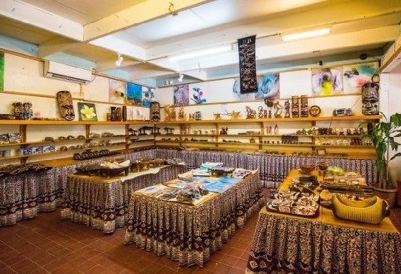 Plantation Island Resort