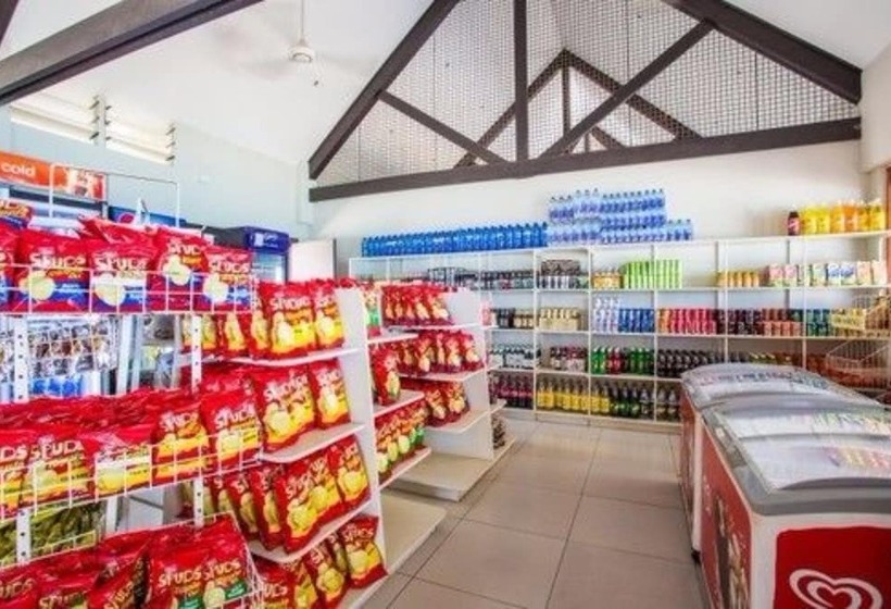 Plantation Island Resort