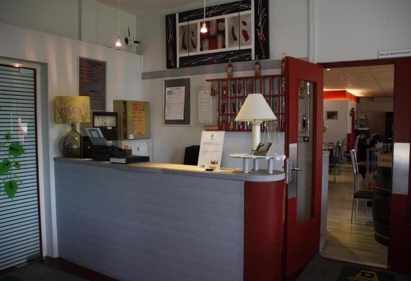 Logis Hotels   Hôtel Et Restaurant Le Relais Des Garrigues