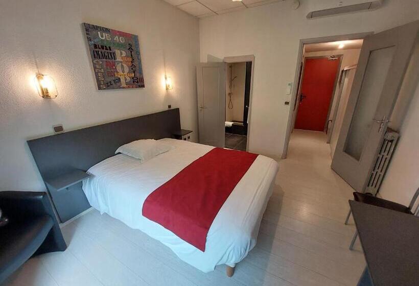 Logis Hotels   Hôtel Et Restaurant Le Relais Des Garrigues