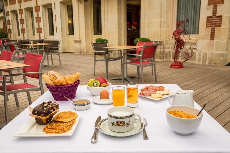 레지던스 Hôtel The Originals Résidence De Rohan