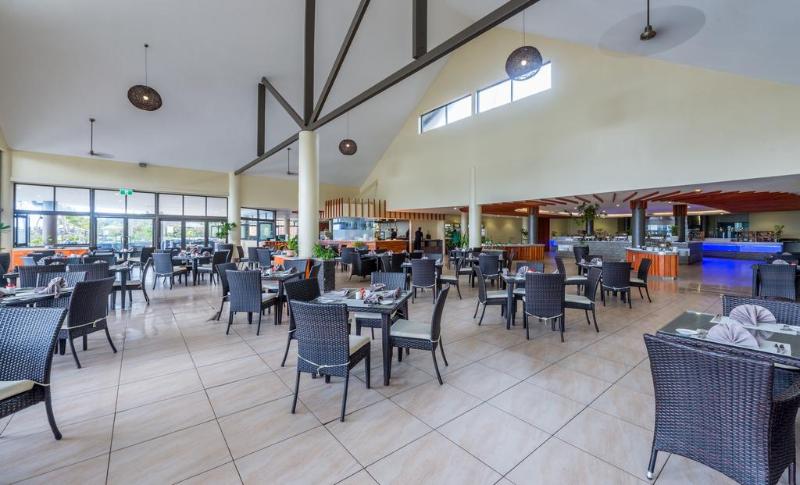 Курорт Mana Island