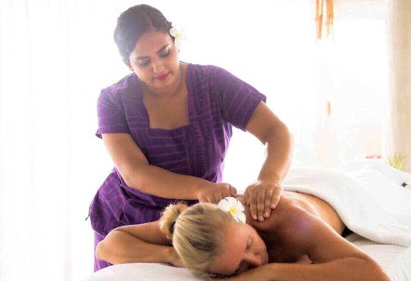 منتجع Novotel Nadi