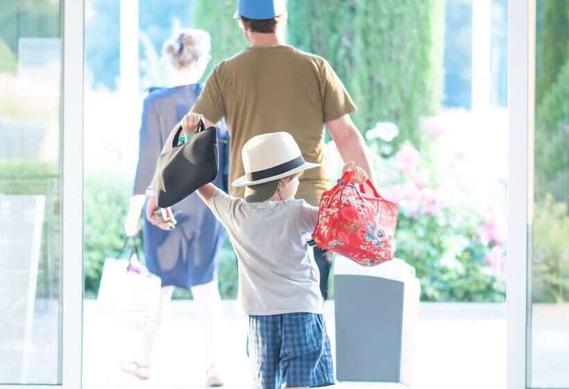 استراحتگاه Novotel Nadi