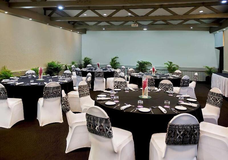 منتجع Novotel Nadi