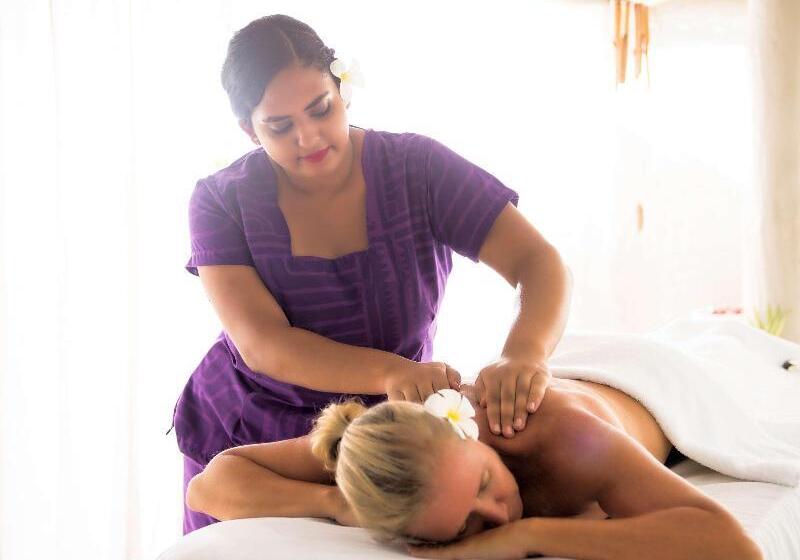 منتجع Novotel Nadi