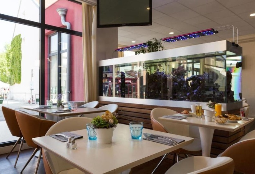 The Originals City, Hotel Central Parc, Oyonnax