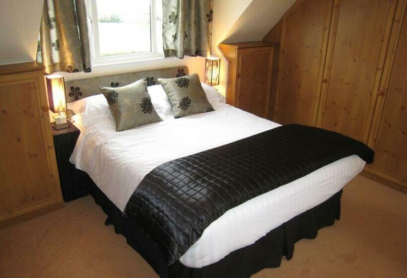 Ashleigh House   Hot Tub, Snooker Table, Sleeps 24