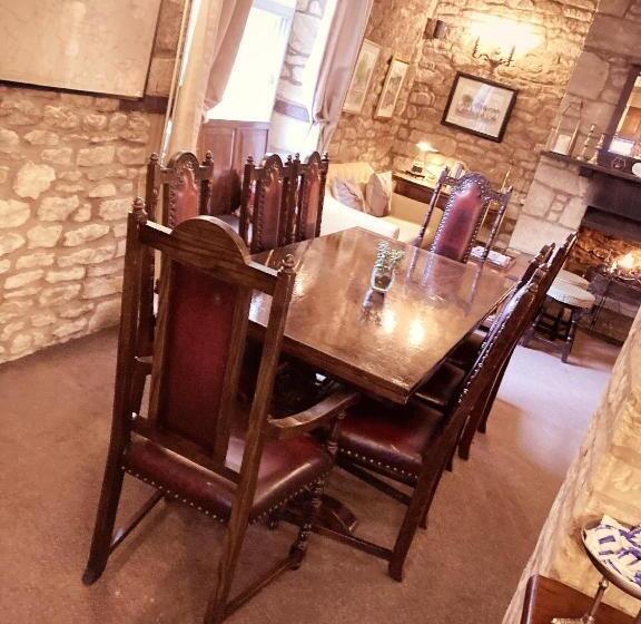 مبيت وإفطار Inn For All Seasons